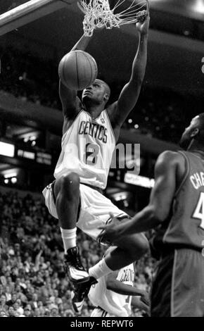 Boston Celtics Antoine Walker marque contre les Wizzards en action de jeu au Fleet Center de Boston MA USA photo de Bill belknap Banque D'Images