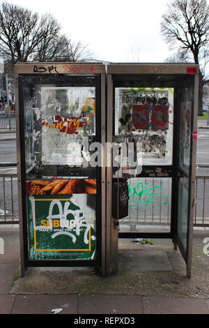 Deux British Telecom Phone Booth à Brighton. Angleterre, Royaume-Uni Banque D'Images