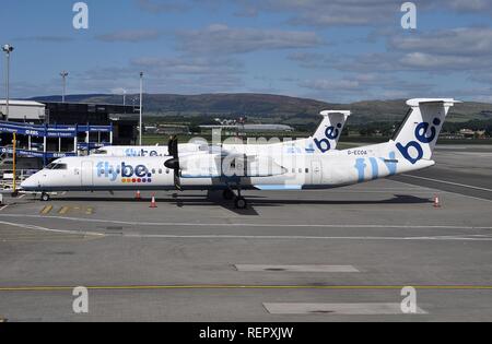 FLYBE Bombardier DHC-8-Q400 AVION DE LIGNE RÉGIONAL Banque D'Images