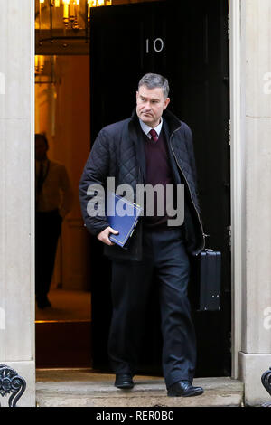 David Gauke - Secrétaire de la Justice est considérée au départ de No 10 Downing Street après avoir assisté à la réunion hebdomadaire du Cabinet. Banque D'Images