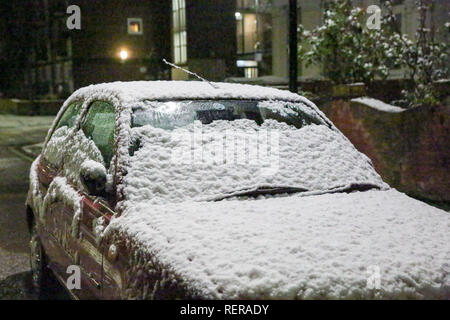 Londres, Royaume-Uni. 22 janvier, 2019. Une voiture vu couvert de neige dans le nord de Londres. Credit : Dinendra Haria SOPA/Images/ZUMA/Alamy Fil Live News Banque D'Images