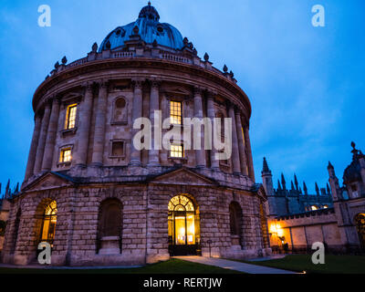 Le temps approchait, Radcliffe Camera Building, University of Oxford, Oxford, Oxfordshire, England, UK, FR. Banque D'Images