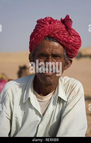 Chamelier, Jaisalmer, désert du Thar, Rajasthan, Inde, Asie du Sud Banque D'Images