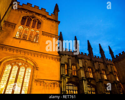 Bodleian Library Nigh time, Université d'Oxford, Oxfordshire, England, UK, FR. Banque D'Images