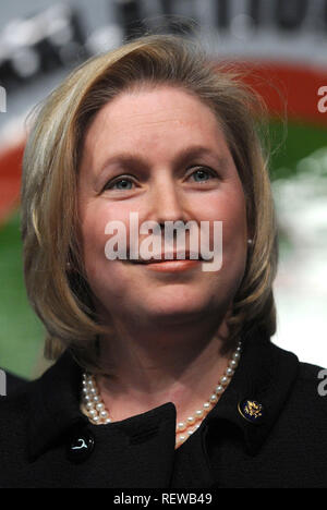 Le sénateur désigné Kirsten Gillibrand donne le coup d'une "écoute tour' à réseau d'Action National à Harlem, New York City. 24 janvier 2009. Crédit : Dennis Van Tine/MediaPunch Banque D'Images