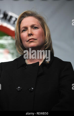 Le sénateur désigné Kirsten Gillibrand donne le coup d'une "écoute tour' à réseau d'Action National à Harlem, New York City. 24 janvier 2009. Crédit : Dennis Van Tine/MediaPunch Banque D'Images