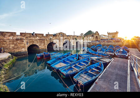 Bateaux bleu d'Essaouira, Maroc Banque D'Images