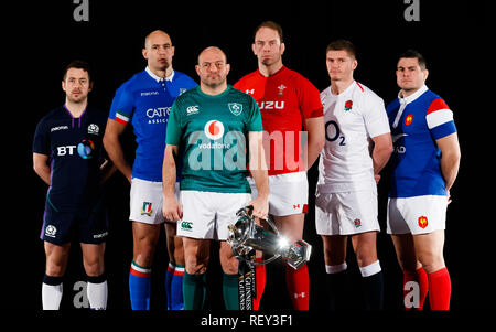 (Gauche-droite) le capitaine écossais Greig Laidlaw, le capitaine italien Sergio Parisse, le capitaine irlandais Rory Best, le capitaine du pays de Galles Alan Wyn Jones, le capitaine anglais Owen Farrell et le capitaine français Guilhem Guirado lors du lancement des six Nations Guinness au Hurlingham Club, Londres. Banque D'Images