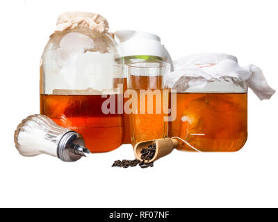 Superfood Kombucha boisson dans des bocaux en verre, Banque D'Images