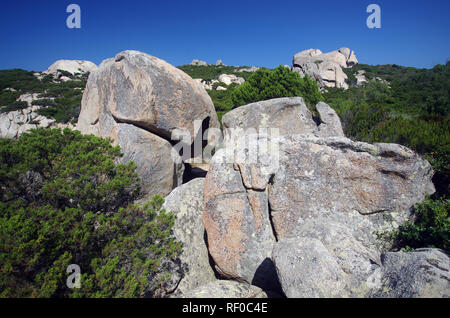 Palau, Sardaigne, Italie. Les roches de granit typique Banque D'Images