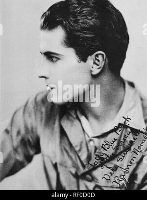 RAMON NAVARRO (1899-1968) acteur de cinéma mexicain en 1922 Banque D'Images