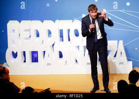 Italie, Rome, le 22 janvier 2019 : Alessandro Di Battista (5 étoiles de mouvements anormaux) présente le revenu de la loi sur la citoyenneté. Julien Secret Photo Remo/Sintesi/Alamy S Banque D'Images