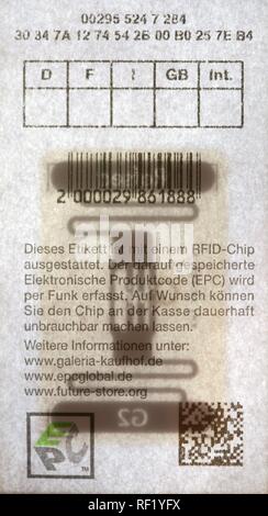 La RFID, identification par radio-fréquence, CBE tag vêtements Banque D'Images