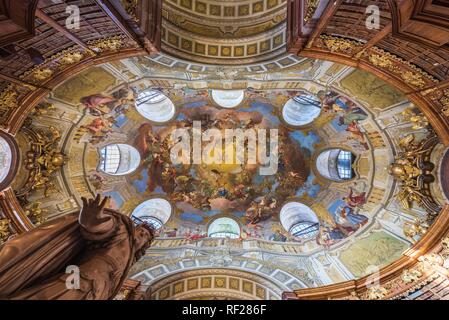 Vue sur le plafond de la Bibliothèque nationale d'Autriche à Vienne, Autriche Banque D'Images