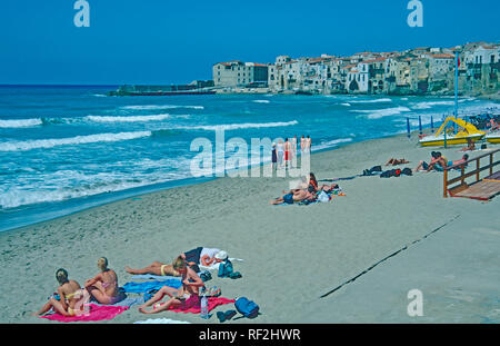 Plage de Cefalù Sicile Sicile Provence Plermo Banque D'Images