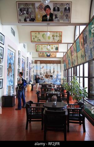 Monumente Nacional, exposition permanente dans le bar de l'Hôtel Nacional de La Havane, Cuba, Caraïbes Banque D'Images