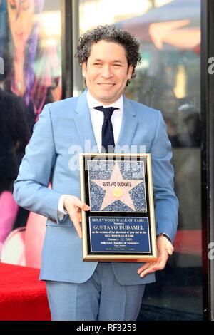 Los Angeles, CA, USA. 22 janvier, 2019. Gustavo Dudamel à la cérémonie d'intronisation pour l'étoile sur le Hollywood Walk of Fame pour Gustavo Dudamel, Hollywood Boulevard, Los Angeles, CA, 22 janvier 2019. Credit : Priscilla Grant/Everett Collection/Alamy Live News Banque D'Images