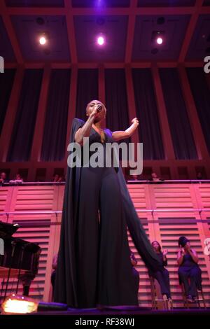 Laura Mvula et la voix noire ouvrir le Festival A Cappella 2019 London 23 janvier 2019. Maintenant célèbre son 10 anniversaire le London A Cappella Festival at Kings Place Londres est un événement qui se déroule sur 4 jours. L'événement est une célébration de la voix de chant non accompagnés Banque D'Images