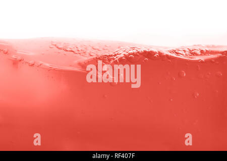 La macro photo montre des bulles sous-marines qui soulèvent de l'eau vivants Banque D'Images