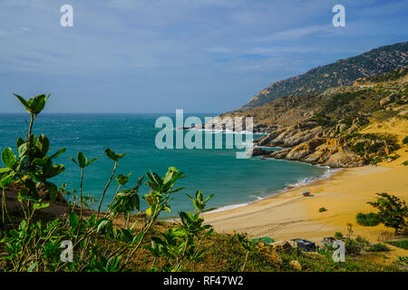 Vue de la mer et des dunes de sable à Mui Dinh, Vietnam Banque D'Images