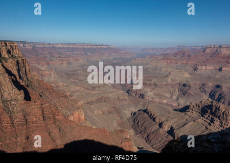 Vue imprenable sur le Grand Canyon de Lipan Point sur la rive sud, le Parc National du Grand Canyon, Arizona, USA. Banque D'Images