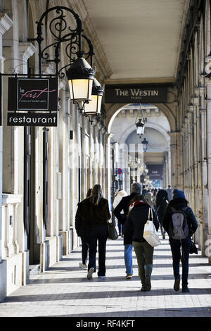 Arcades de la rue de Rivoli - Paris - France Banque D'Images