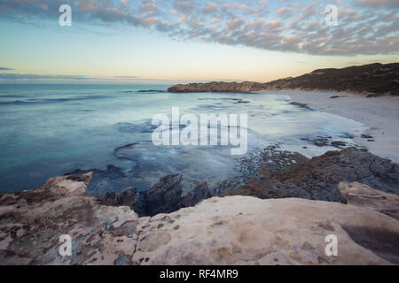 Réserve Naturelle de Hoop protège un tronçon important de la végétation fynbos dans la riche région florale du Cap ainsi qu'une section de littoral alo Banque D'Images