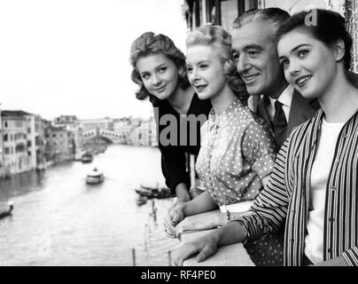 Schoener iuge, Vittorio de Sica, june laverick e isabelle Corey, souvenirs d'Italie, 1956 Banque D'Images