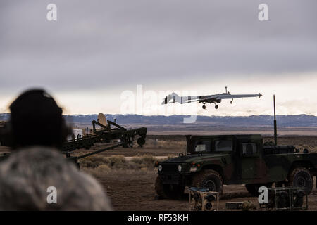 Des soldats de la compagnie Delta, 116e bataillon du génie de la Brigade, se préparent à mener des opérations aériennes au cours de l'entraînement le 17 janvier 2019, à l'Orchard Centre d'instruction au combat. Banque D'Images