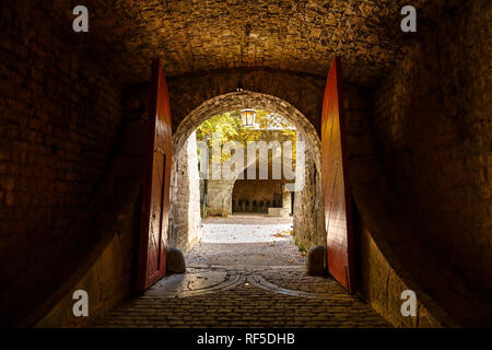 La cour de la Citadelle de Dinant. Banque D'Images