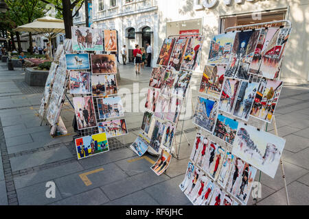 Les vendeurs de rue, des peintres et des touristes à la rue Knez Mihajlova à Belgrade, Serbie Banque D'Images