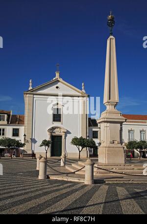 Square Praça do Marques de Pombal, Vila Real de Santo Antonio, Algarve, Portugal Banque D'Images