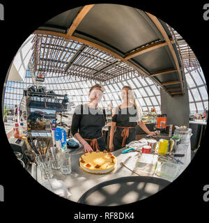 360 degrés - Café à la Musée Perlan (La Perle) Reykjavik, Islande. Banque D'Images