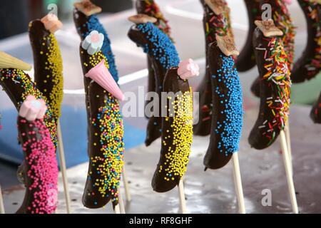 Chocolat bananes à une cuisine de rue à Tokyo, Japon, Asie Banque D'Images