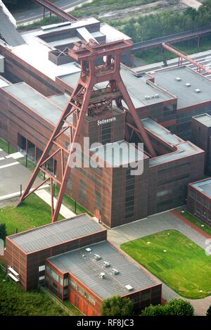 Unesco World Heritage Site, ancienne mine de charbon Zeche Zollverein, salles d'exposition dans l'ancienne Kohlewaesche, Essen Banque D'Images