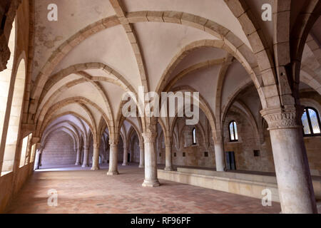 Monastère d'Alcobaça salle gothique, dortoir, Alcobaça, Portugal Banque D'Images