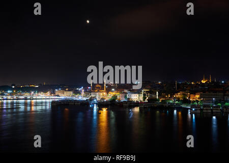 Lunar eclipse / Blood Moon à Istanbul, Turquie Banque D'Images