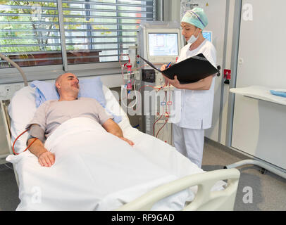 Hôpital privé "Clinique Saint Exupery de Toulouse", clinique spécialisée dans le traitement des maladies du rein, la maladie rénale. L'unité de dialyse, hemodialy Banque D'Images