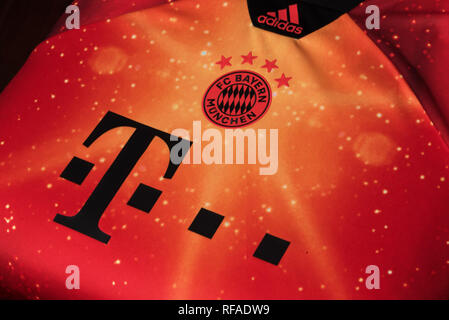 Le FC Bayern Munchen limited edition EA Sports dans le New Jersey. Banque D'Images