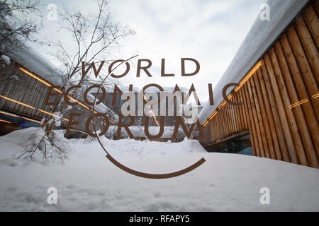 Beijing, Chine. 21 Jan, 2019. Photo prise le 21 janvier 2019 montre le logo du Forum économique mondial (WEF) à Davos, en Suisse. Credit : Xu Jinquan/Xinhua/Alamy Live News Banque D'Images