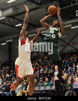 Oshkosh, Wisconsin, USA. 23 Jan, 2019. L'avant du troupeau du Wisconsin Michael Qualls tente un panier au cours d'un G-League NBA match entre la ville des vents et le troupeau de taureaux du Wisconsin à la Nation Menominee Arena de Oshkosh, Wisconsin. Ricky Bassman/CSM/Alamy Live News Banque D'Images