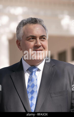 Austin, Texas, États-Unis. 24 Jan, 2019. L'ambassadeur Joe Hockey de l'Australie au cours de la grande visite s'accouple Australia-Texas Barbecue à la Governor's Mansion. Abbott et le hockey a travaillé à renforcer les liens entre les alliés de l'agriculture et de discuter avant de manger de haute technologie vegemite australienne se termine brûlé et heartbrand akaushi. Credit : Bob Daemmrich/ZUMA/Alamy Fil Live News Banque D'Images