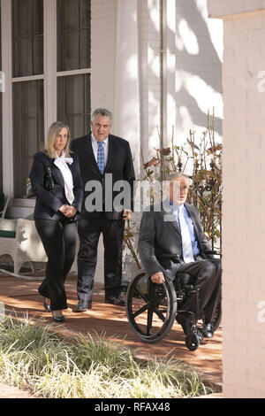 Austin, Texas, États-Unis. 24 Jan, 2019. L'ambassadeur d'Australie avec Hockey Joe épouse Melissa visite Babbage avec Texas Gov. Greg Abbott au cours de la Grande Mates Australia-Texas Barbecue à la Governor's Mansion. Abbott et le hockey a travaillé à renforcer les liens entre les alliés de l'agriculture et de discuter avant de manger de haute technologie vegemite australienne se termine brûlé et heartbrand akaushi. Credit : Bob Daemmrich/ZUMA/Alamy Fil Live News Banque D'Images