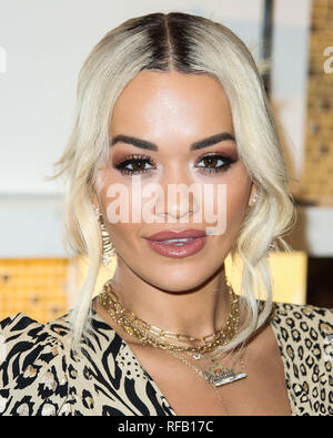 Beverly Hills, Los Angeles, Californie, USA. 24 janvier, 2019. La chanteuse Rita Ora assiste à la Giuseppe Zanotti et Rita Ora collection de chaussures lancer tenue à Saks Fifth Avenue de Beverly Hills le 24 janvier 2019 à Beverly Hills, Los Angeles, Californie, États-Unis. (Photo par Xavier Collin/Image Crédit : Agence de Presse) L'agence de presse Image/Alamy Live News Banque D'Images