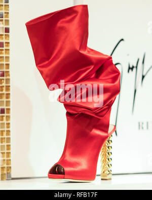 Beverly Hills, Los Angeles, Californie, USA. 24 janvier, 2019. Atmosphère à la Giuseppe Zanotti et Rita Ora collection de chaussures lancer tenue à Saks Fifth Avenue de Beverly Hills le 24 janvier 2019 à Beverly Hills, Los Angeles, Californie, États-Unis. (Photo par Xavier Collin/Image Crédit : Agence de Presse) L'agence de presse Image/Alamy Live News Banque D'Images