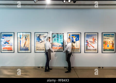 Londres, Royaume-Uni. 25 janvier, 2019. Ski Vintage Posters (ter €1-25,000) - Christie's présente une exposition d'œuvres de ses intérieurs à venir Vente qui aura lieu le 29 mai chez Christie's, rue King. Crédit : Guy Bell/Alamy Live News Banque D'Images