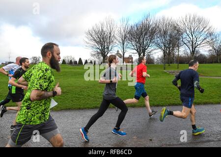 Glasgow, Ecosse, Royaume-Uni. 25 Jan, 2019. Météo France : midi porteur à la première 3k o le Livre vert de 2019 sur l'exécution d'un jour humide de crédit à Glasgow : Kay Roxby/Alamy Live News Banque D'Images