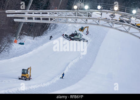 Schladming, Styrie, Autriche. 25 Jan, 2019. Travaux de construction et le transport par hélicoptère sur le stade avant l'Nightrace Planai à Schladming, Coupe du Monde de Slalom nocturne 29.01.2019 - 22ème Slalom nocturne sur le crédit de Planai : Tomasz Live News Alamy/Koryl Banque D'Images