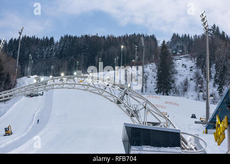 Schladming, Styrie, Autriche. 25 Jan, 2019. Travaux de construction et le transport par hélicoptère sur le stade avant l'Nightrace Planai à Schladming, Coupe du Monde de Slalom nocturne 29.01.2019 - 22ème Slalom nocturne sur le crédit de Planai : Tomasz Live News Alamy/Koryl Banque D'Images