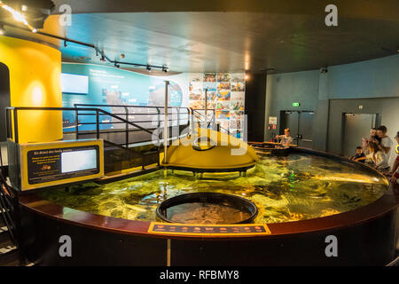 Cherbourg, France - 26 août 2018 : Exposition du Musée maritime de La Cité de la mer ou de la ville de la Mer à Cherbourg, France. Banque D'Images